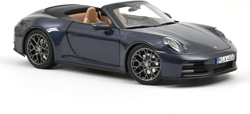 Porsche 911 Carrera Cabriolet 2025 Blu Yachting metallizzato 1:18 - 94198