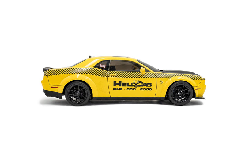 Dodge Challenger SRT Hellcat Redeye Widebody 2023 NYC Hellcab 1:18 - 94248
