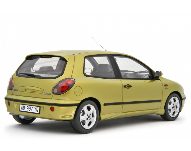 Fiat Bravo 2.0 HGT 1995 Giallo Superga 1:18 - 94252