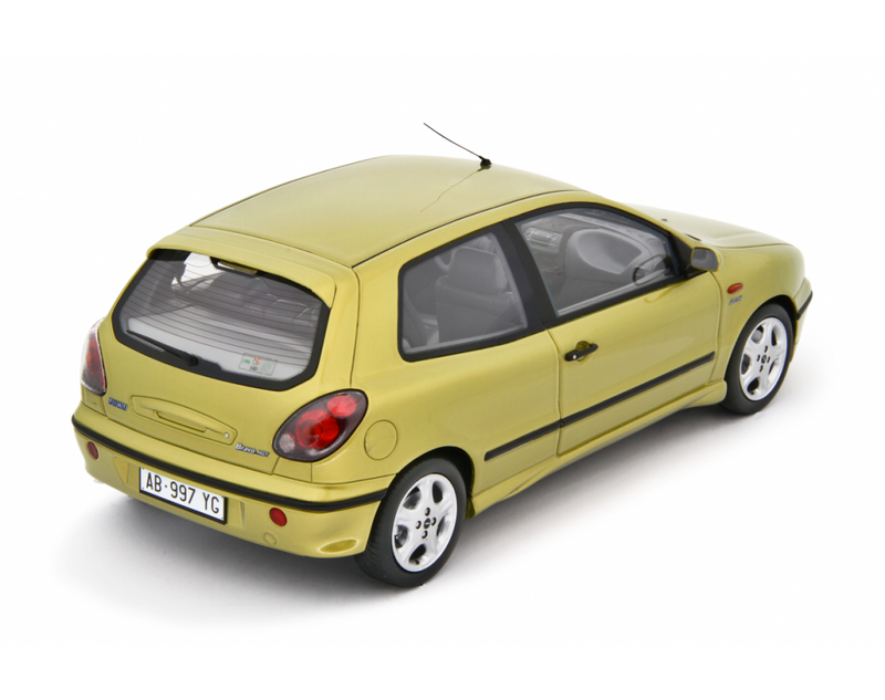 Fiat Bravo 2.0 HGT 1995 Giallo Superga 1:18 - 94255