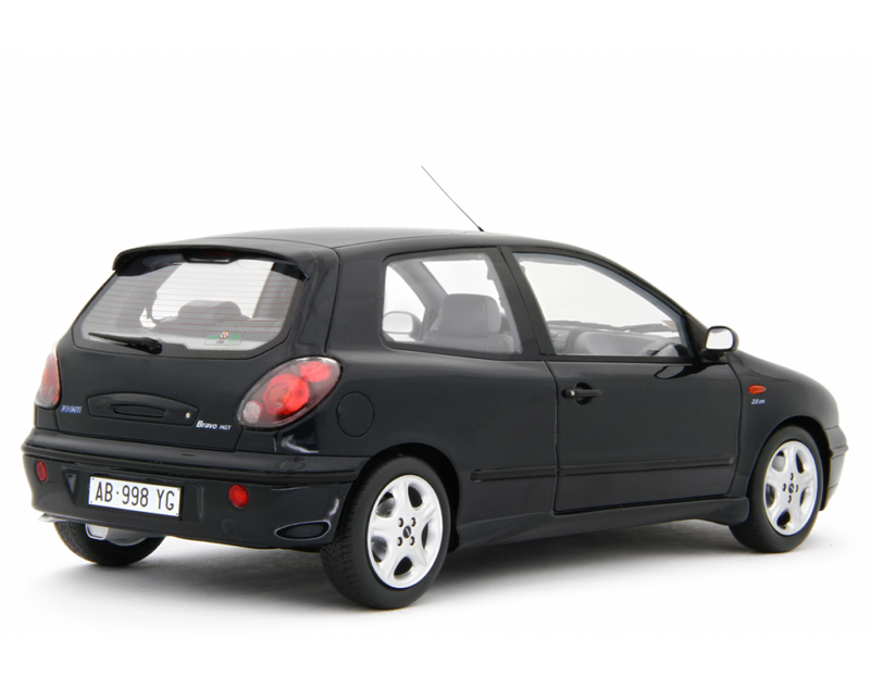 Fiat Bravo 2.0 HGT 1995 Nero Inchiostro Metallizzato 1:18 - 94263