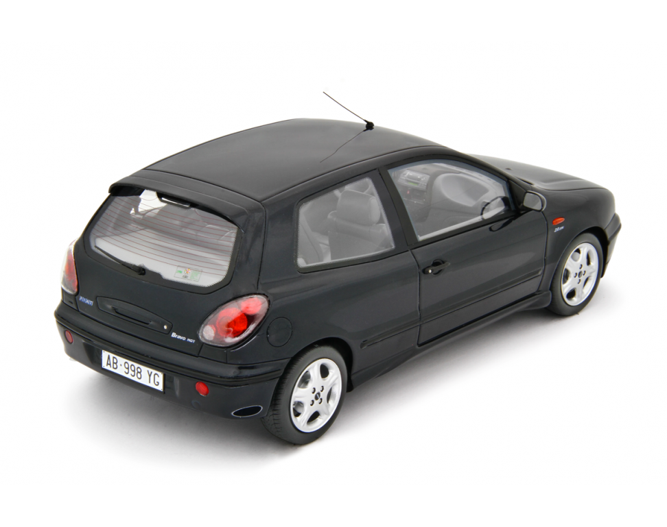 Fiat Bravo 2.0 HGT 1995 Nero Inchiostro Metallizzato 1:18 - 94266