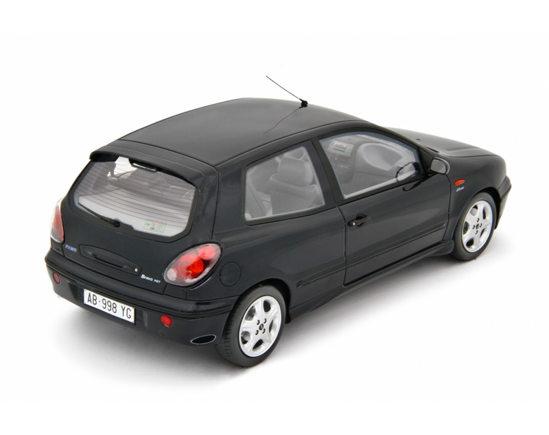Fiat Bravo 2.0 HGT 1995 Nero Inchiostro Metallizzato 1:18 - 94266