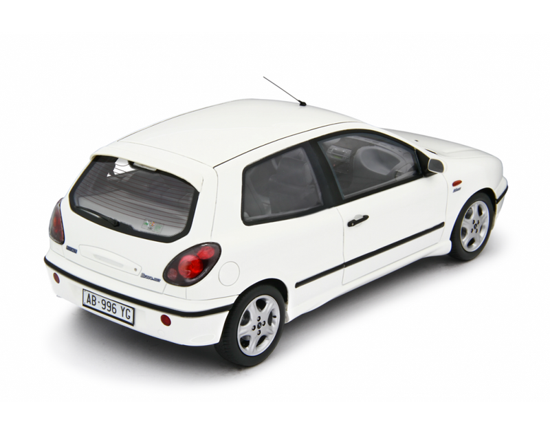 Fiat Bravo 2.0 HGT 1995 Bianco 1:18 - 94271