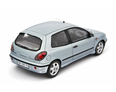 Fiat Bravo 2.0 HGT 1995 Grigio Sassi 1:18 - 94304