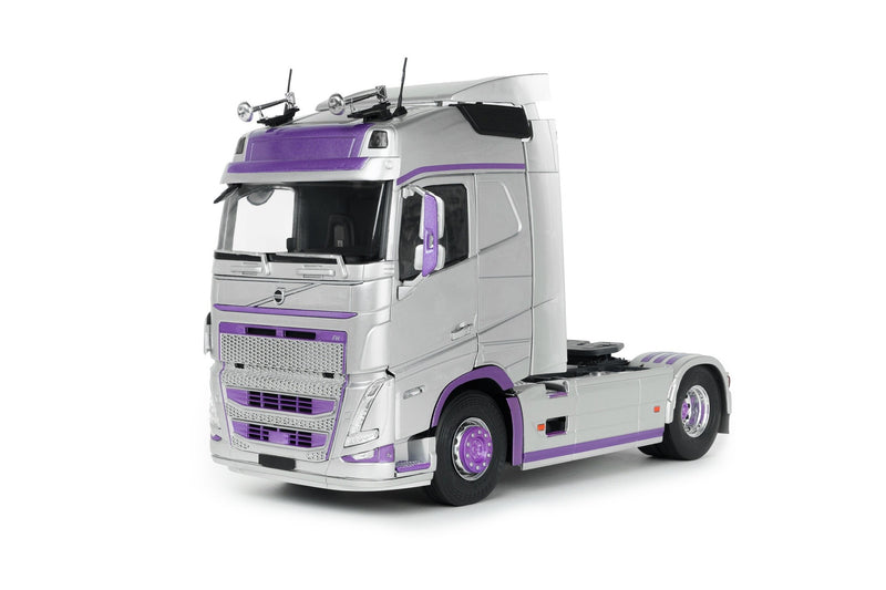 Volvo FH XL Globetrotter 2023 silver-purple 1:24 - 94440