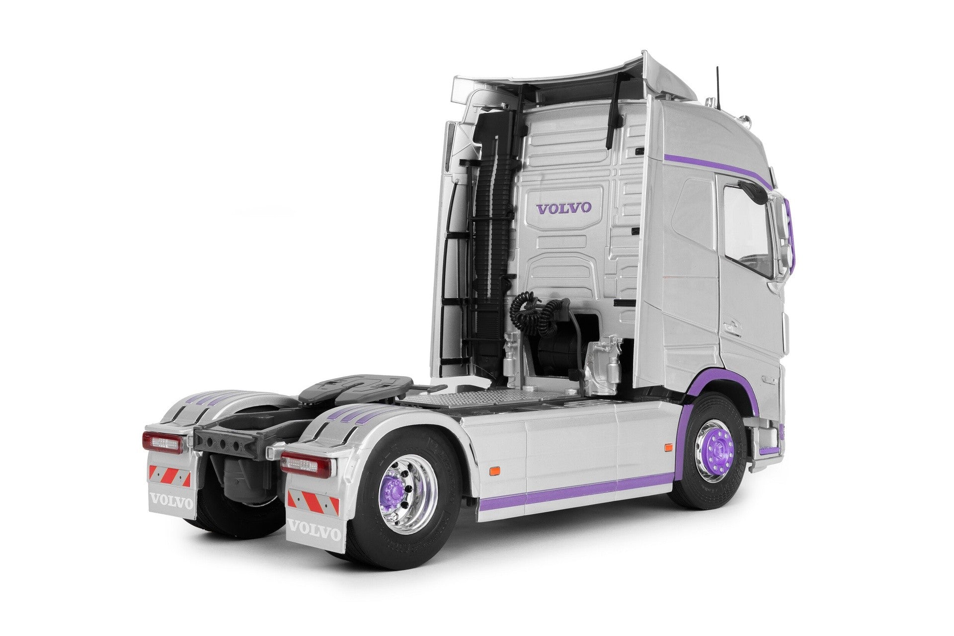 Volvo FH XL Globetrotter 2023 silver-purple 1:24 - 94441