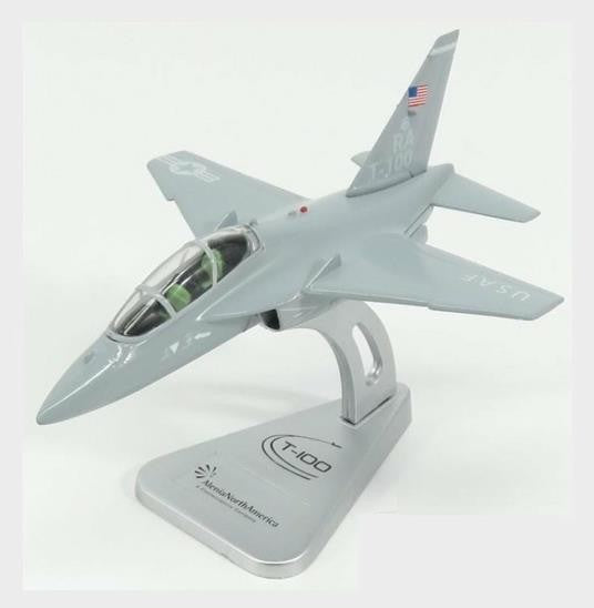 Aermacchi T-100 Alenia North America 2024 USAF 1:100 - 94458