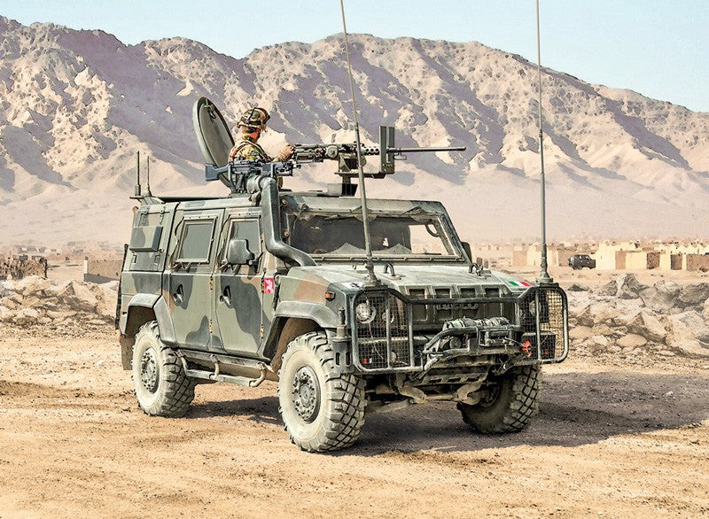 Iveco Defence Vehicles VTLM Lince Kit 1:24 - 94477