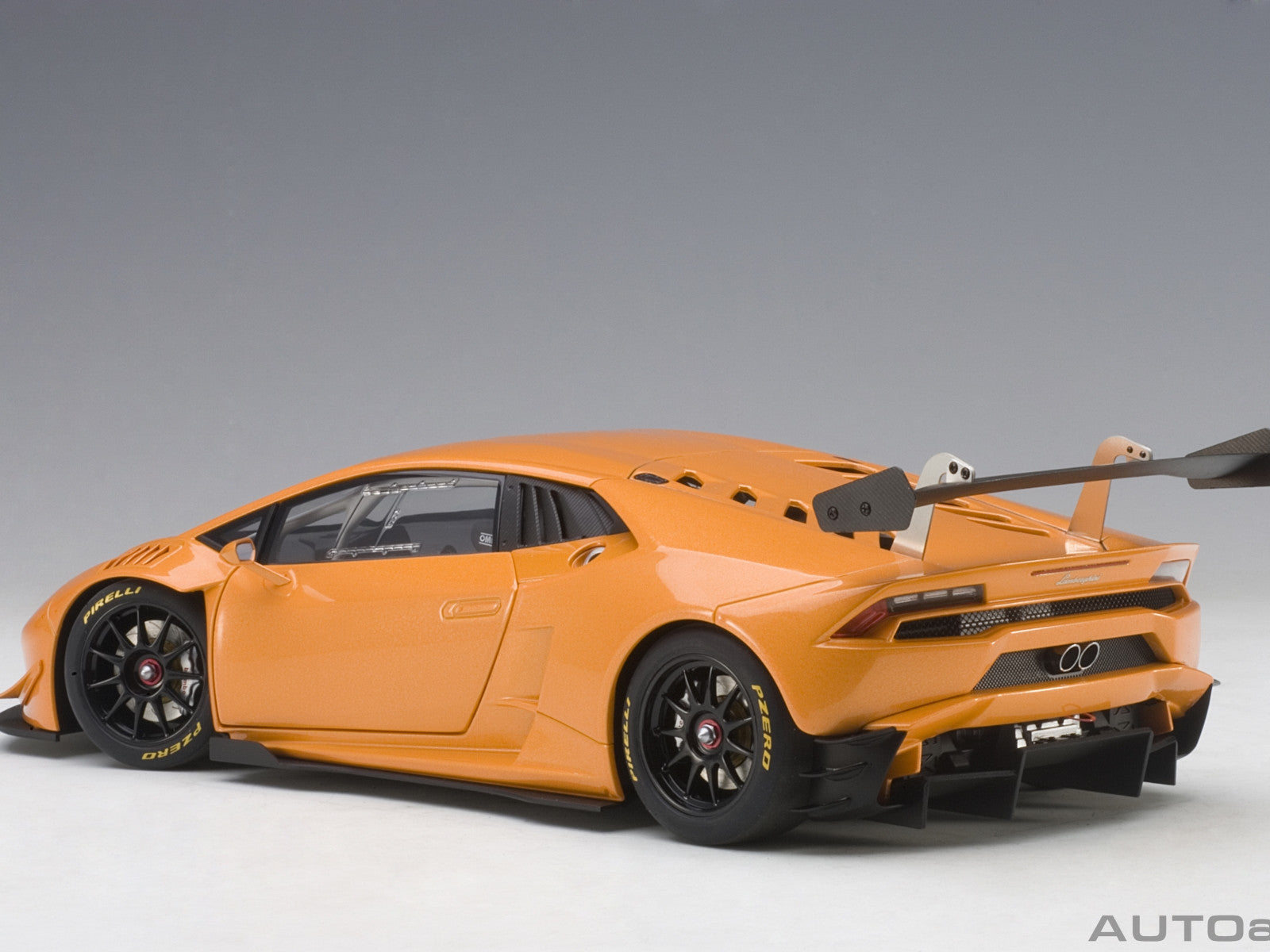 Lamborghini Huracan Super Trofeo 2015 arancio borealis / pearl orange 1:18 - 976
