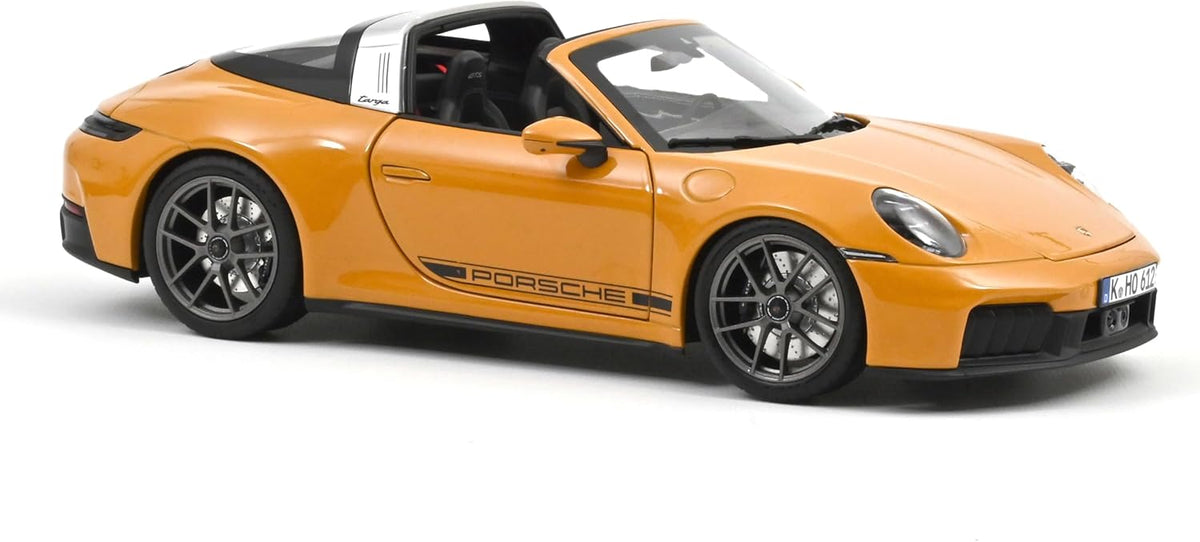 Porsche 911 (992) Targa 4 GTS 2025 Giallo Bahama 1:18-2