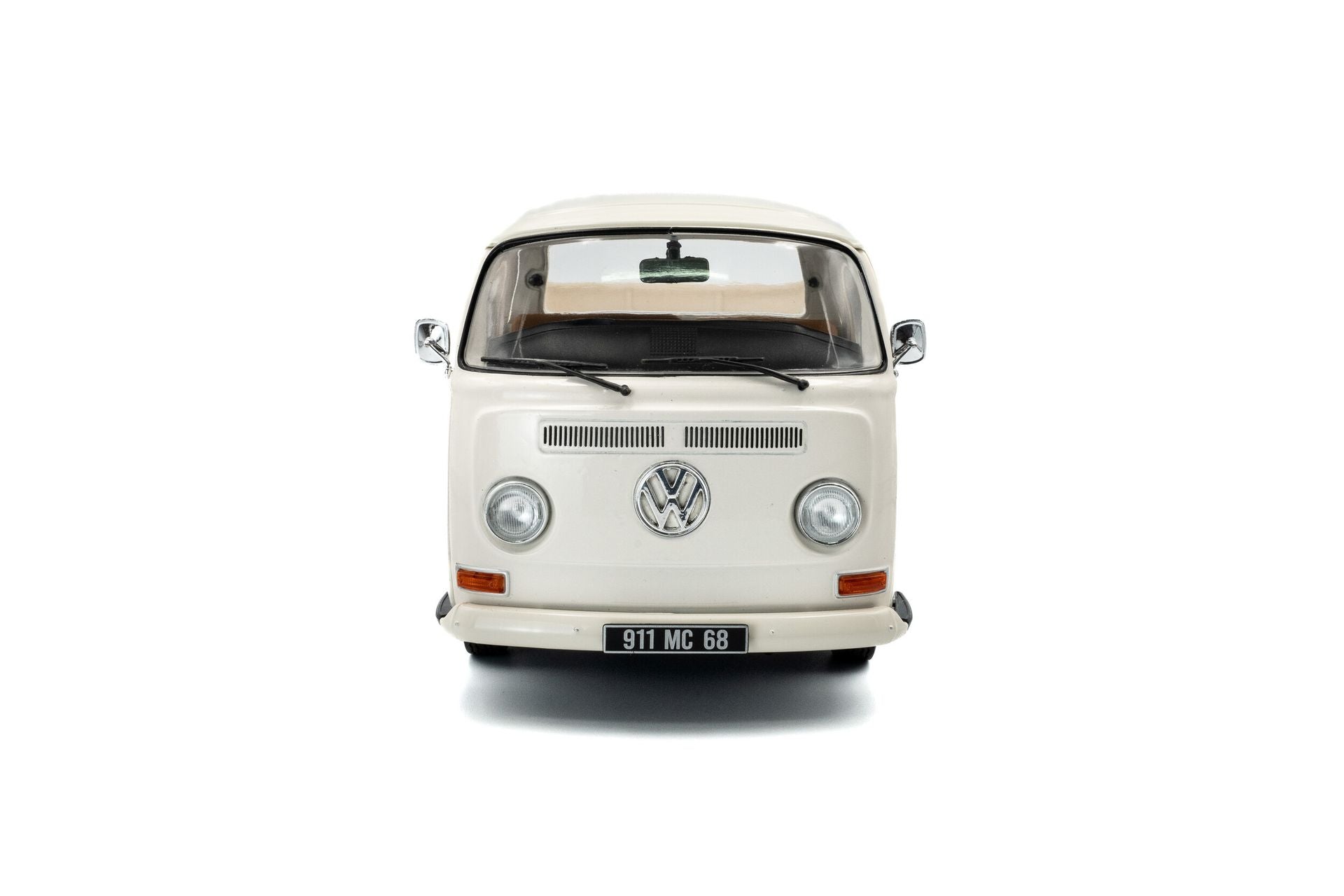 Volkswagen VW T2 Pick-Up "Porsche Racing" 1968 white 1:18-7