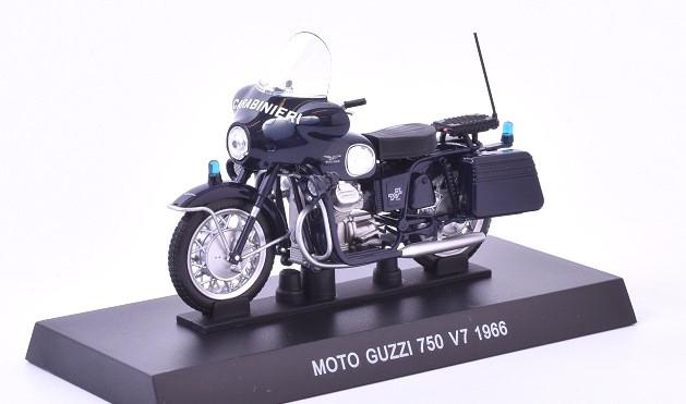 Moto Guzzi 750 V7 1966 "Carabinieri" 1:24-3