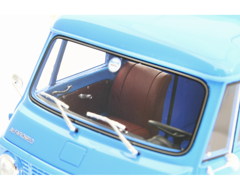 Alfa Romeo F12 Autocarro Tetto Sopralzato 1967 Blu 1:18-9