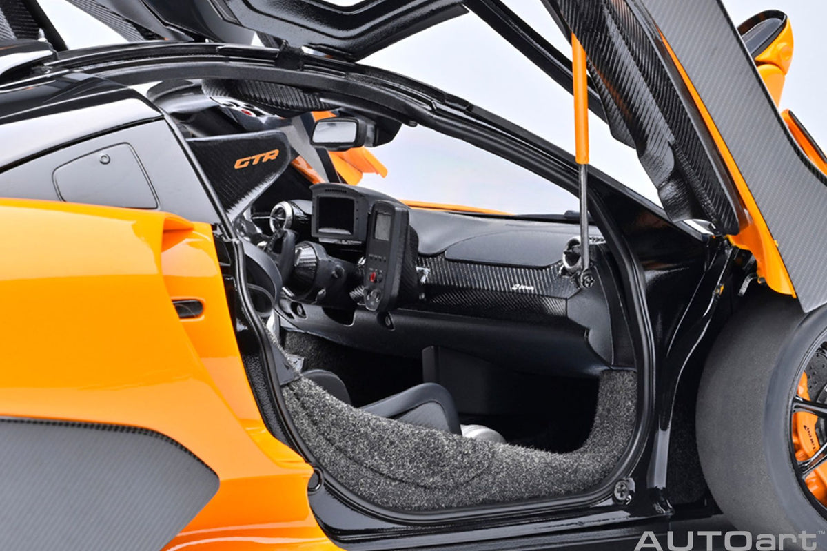 McLaren Senna GTR Orange 1:18-9