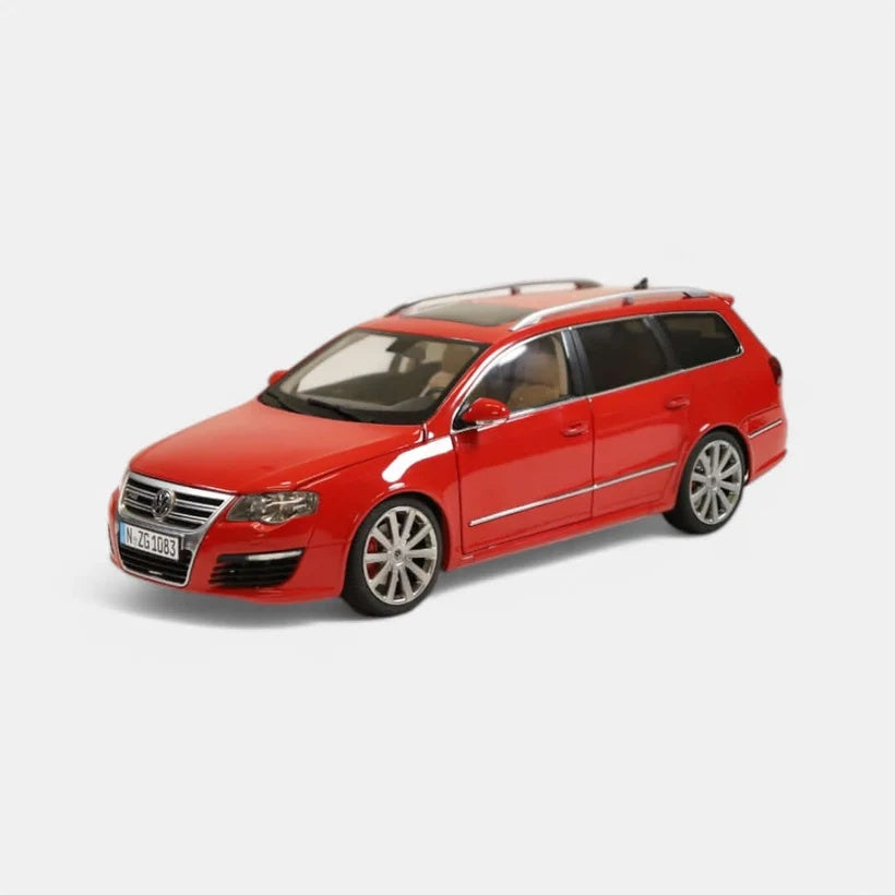Volkswagen Passat R36 V6 SW Station Wagon Tornado Red 1:18-1