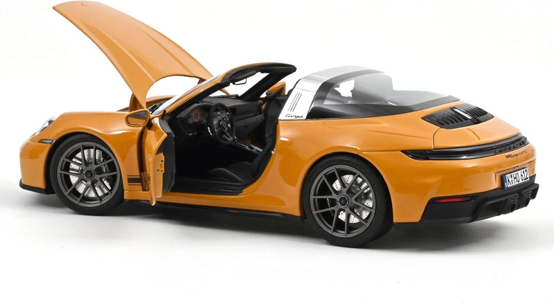 Porsche 911 (992) Targa 4 GTS 2025 Giallo Bahama 1:18-3