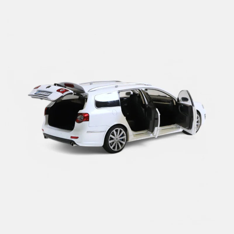 Volkswagen Passat R36 V6 SW Station Wagon Bianco Caramella 1:18-2