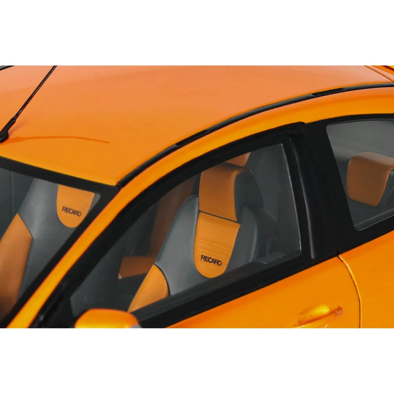 Ford Focus Mk.2 ST 2006 2.5 Electric Orange 1:18-8