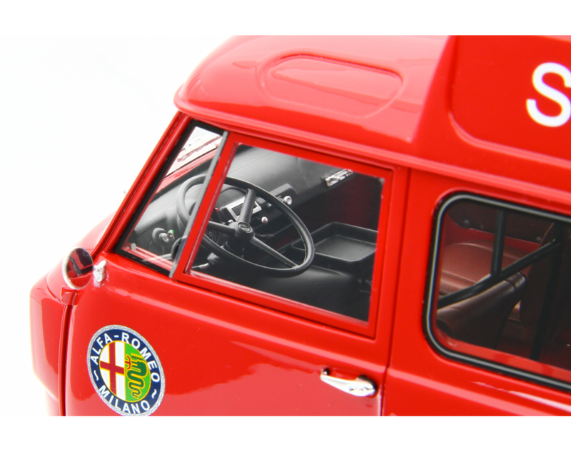 Alfa Romeo F12 Autocarro Tetto Sopralzato 1967 Servizio Corse Rosso 1:18-9