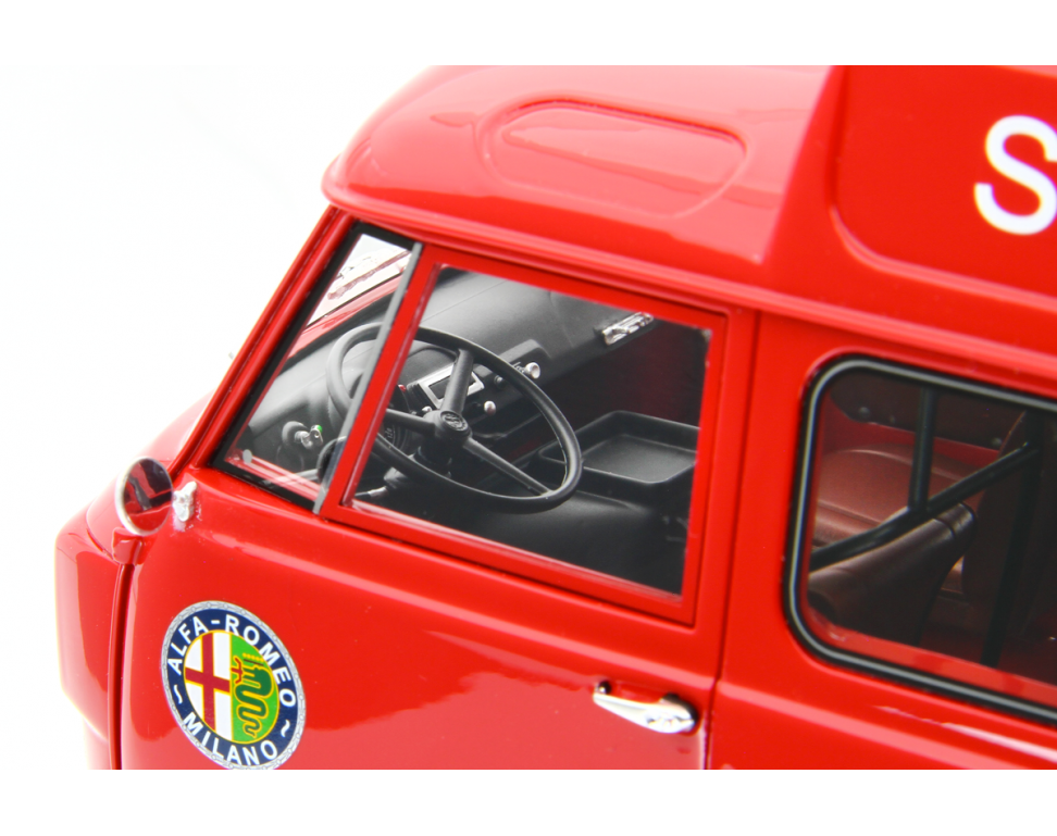 Alfa Romeo F12 Autocarro Tetto Sopralzato 1967 Servizio Corse Rosso 1:18-9