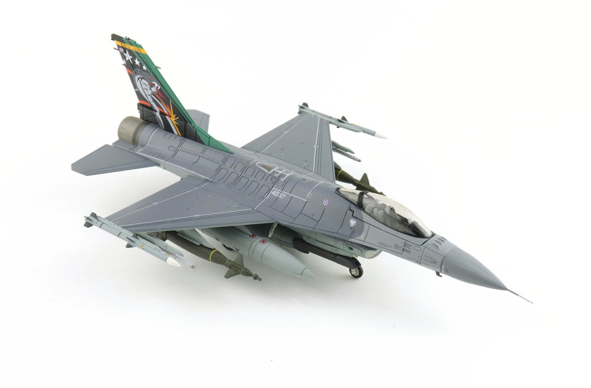 F-16A Royal Thai AF 2016 403 Sqn "20th Anniversary scheme" 1:72-3
