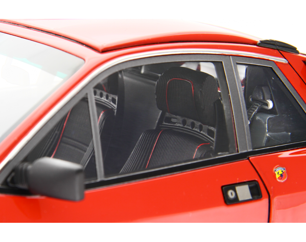 Lancia 037 Rally Stradale 1982 Rosso 1:12-11