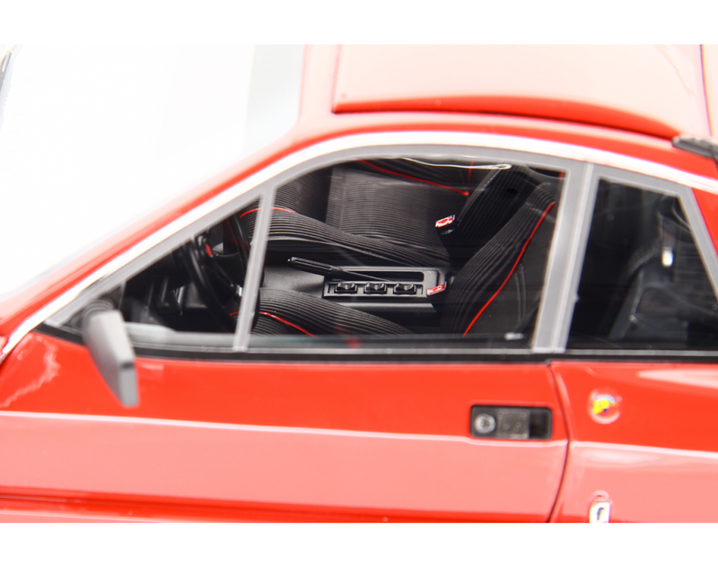 Lancia 037 Rally Stradale 1982 Rosso 1:12-12