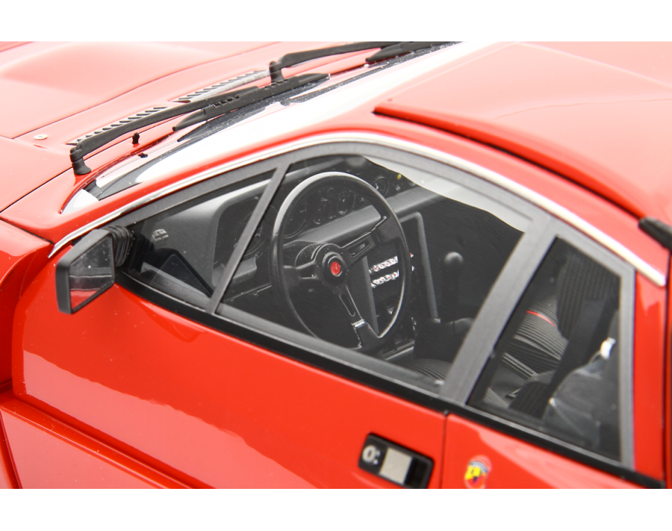 Lancia 037 Rally Stradale 1982 Rosso 1:12-13