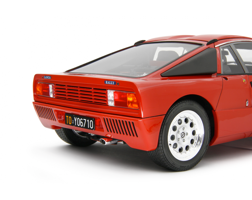 Lancia 037 Rally Stradale 1982 Rosso 1:12-7