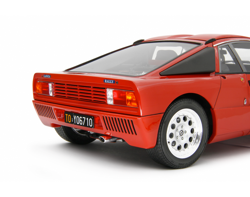 Lancia 037 Rally Stradale 1982 Rosso 1:12-7