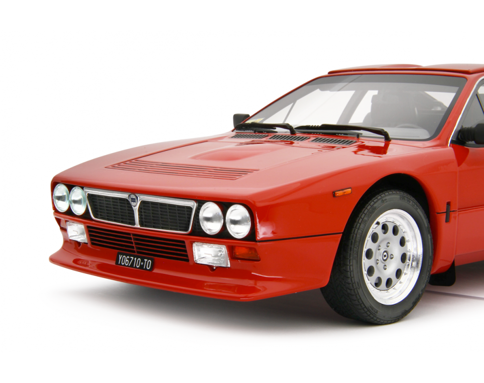 Lancia 037 Rally Stradale 1982 Rosso 1:12-8