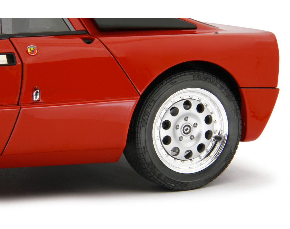 Lancia 037 Rally Stradale 1982 Rosso 1:12-10